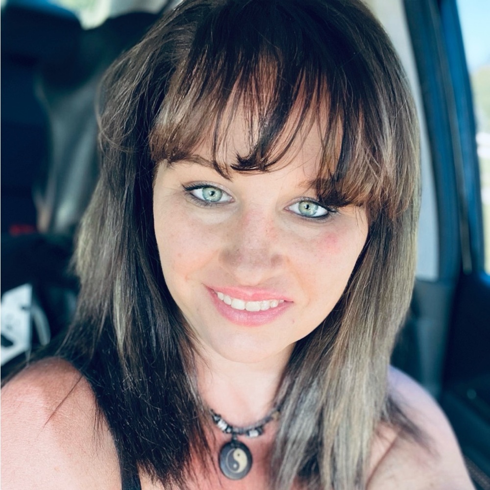 Meet your Posher, falicia